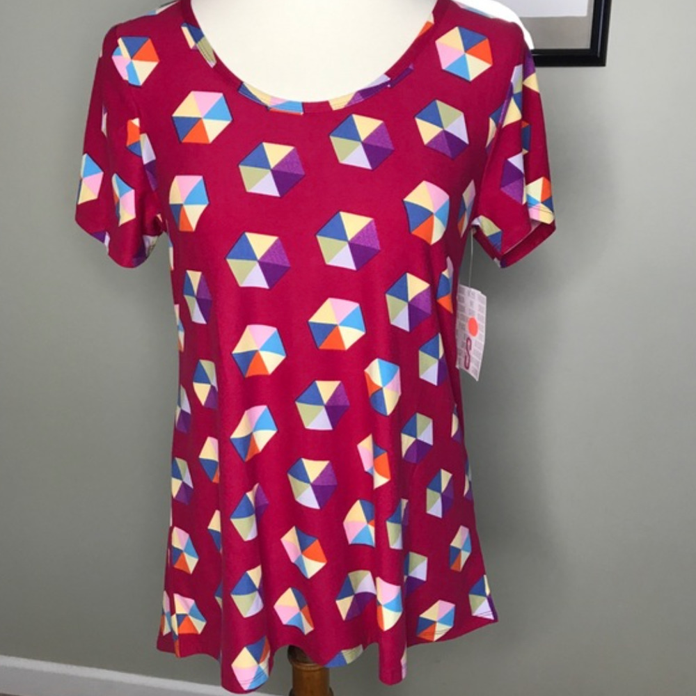NWT LuLaRoe Geometric Shape classic t size small